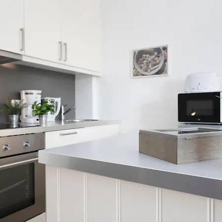 Schützenweg 13 15 8 *